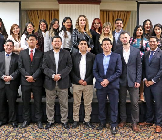 Licencias OnLine junto a los expositores.