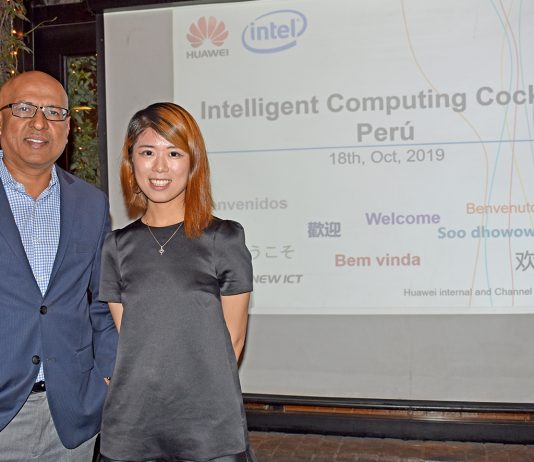 Jay Kyathsandra, Distrit Center Latam de Intel, y Sisi Yiwen Zhu, Channel & Marketing Manager de Huawei.