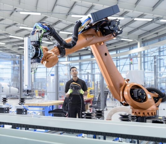 Hitachi Vantara y NVIDIA se unen para desarrollar soluciones industriales basadas en IA