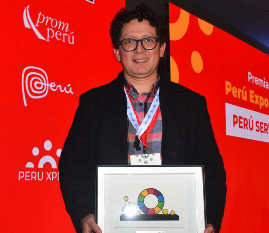 PromPerú reconoce a FractalUp como referente de exportación de servicios Marcos Vargas, cofundador y CEO de Negocios de Fractaulp.