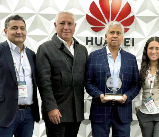 WIN-RECIBE-PREMIO-CTI-933