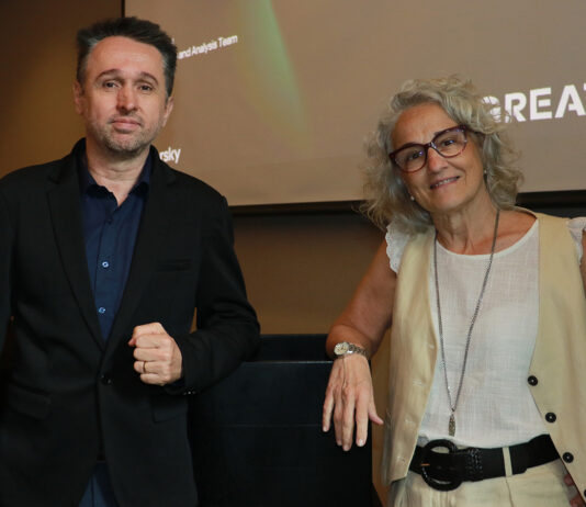 Kaspersky alerta sobre ciberamenazas financieras usando la IA y un auge de fraudes en pagos móviles Fabio Assolini, director del Equipo Global de Investigación y Análisis para América Latina en Kaspersky; Andrea Fernández, gerente general de Kaspersky Sudamérica.