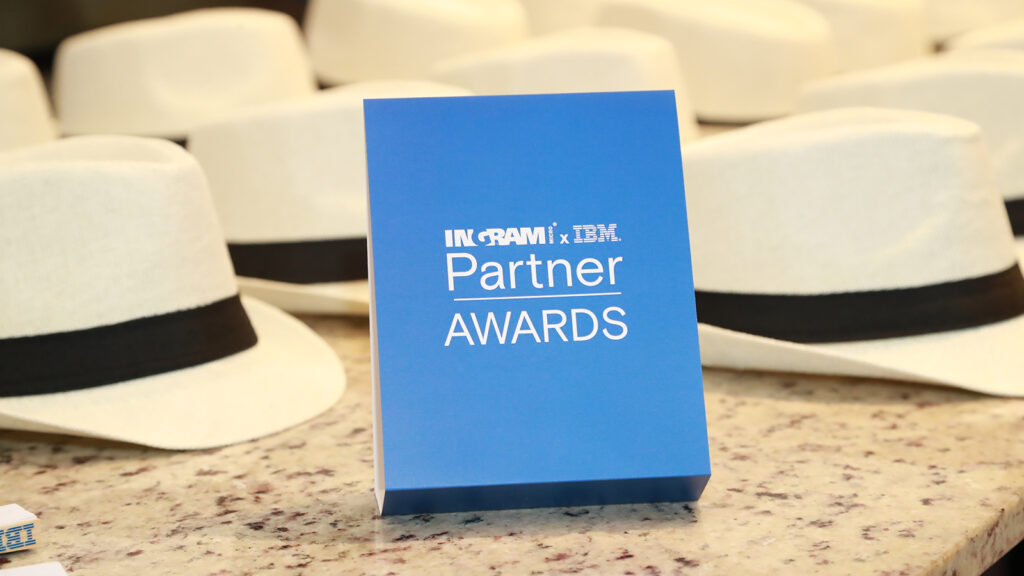INGRAM-MICRO-PARTNERS-AWARDS-IBM-CTI-985-1