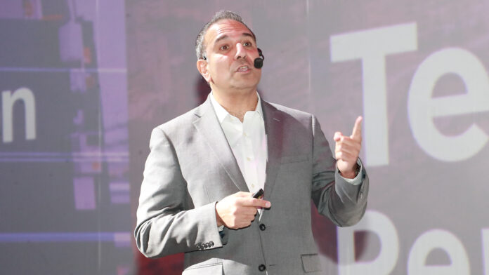 Andrés Becerra, gerente general de Lenovo Perú