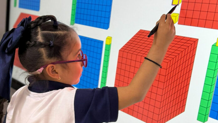 VIEWSONIC-INGENIA-SCHOOL-CTI-984