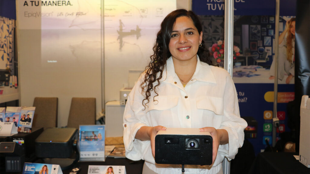 Belén Terán, Product Manager de Videoproyectores de Epson Perú.