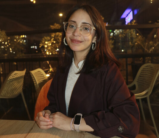 ¿Y si no elegimos nosotros? Algoritmo, redes sociales y el poder de decidir Amy Tena