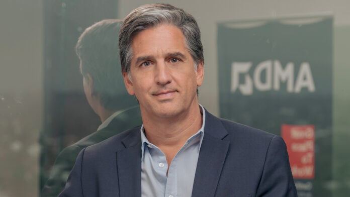AMD-ARQUITECTURAS-ABIERTAS-CTI-1014 Por Nicolás Cánovas Director senior para Latinoamérica en AMD